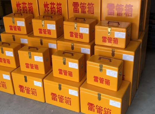 洛隆玻璃钢雷管箱的使用寿命一般是多少？