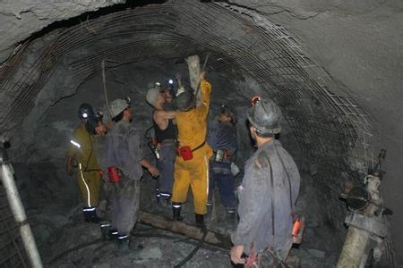 洛隆工程爆破中的危险因素分析以及应对工程爆破危险的措施